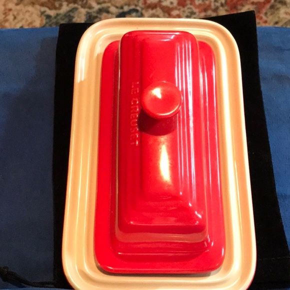 Le Creuset Red Butter Dish - Picture 3 of 4